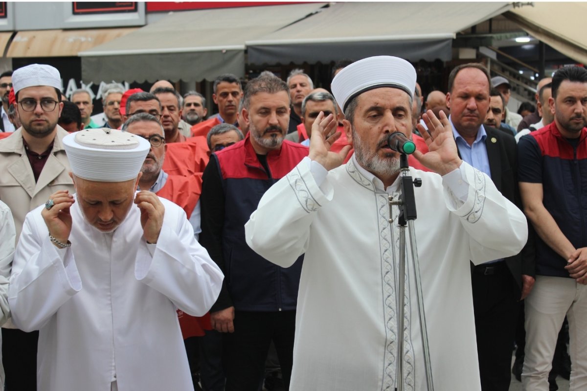 Kahramanmaraş’ta vefat eden çocuklar için gıyabi cenaze namazı