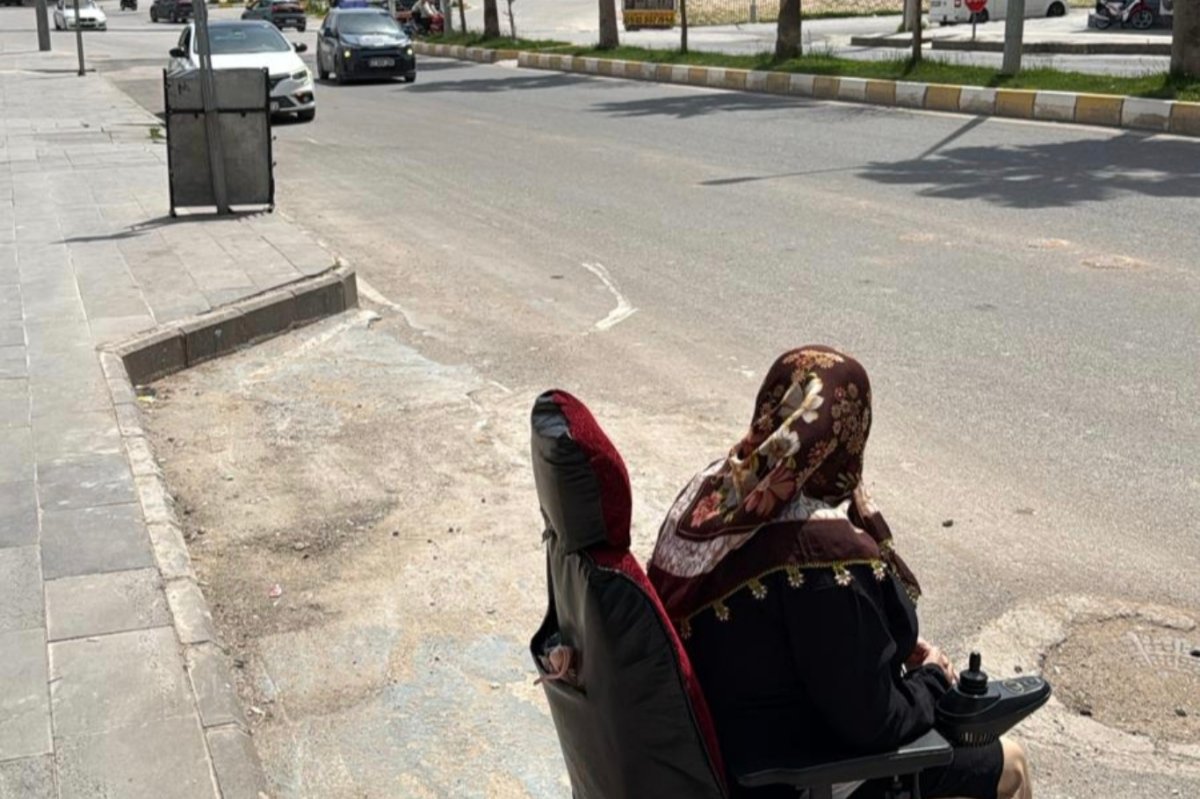 Nusaybin’de engelli kadını minibüse almayan sürücülere tepki