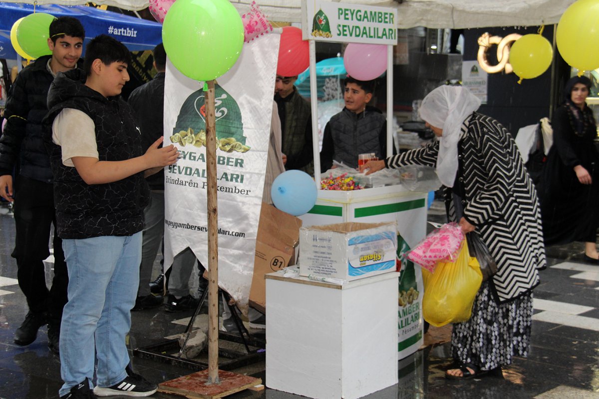 Peygamber Sevdalıları Bağlar esnafını lokumlarla mevlit etkinliğine davet etti