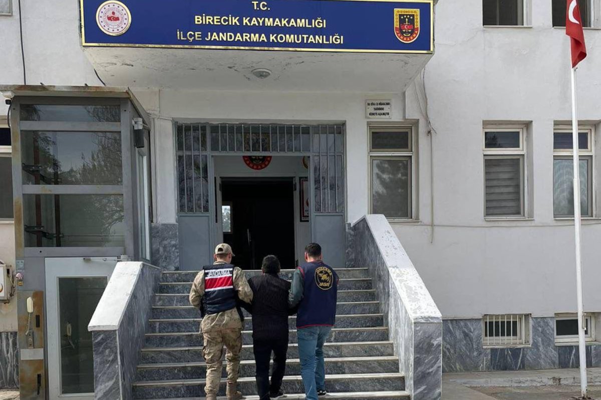Şanlıurfa'da aranan 2 şahıs yakalandı
