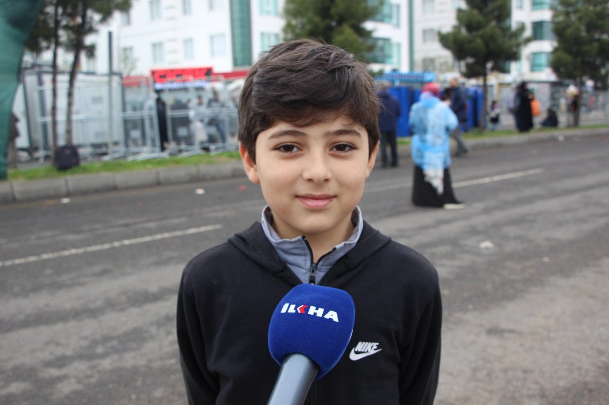 Mevlid-i Nebi etkinliğine katılan çocuklar: Biz O'nu görmeden sevdik