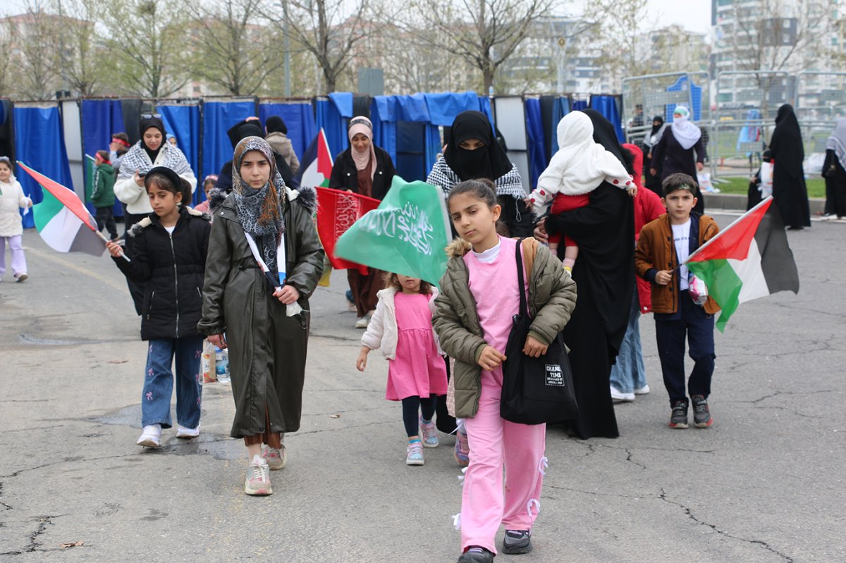 Mevlid-i Nebi etkinliğine katılan kadınlar: Bu tür etkinliklere daha çok ihtiyacı var