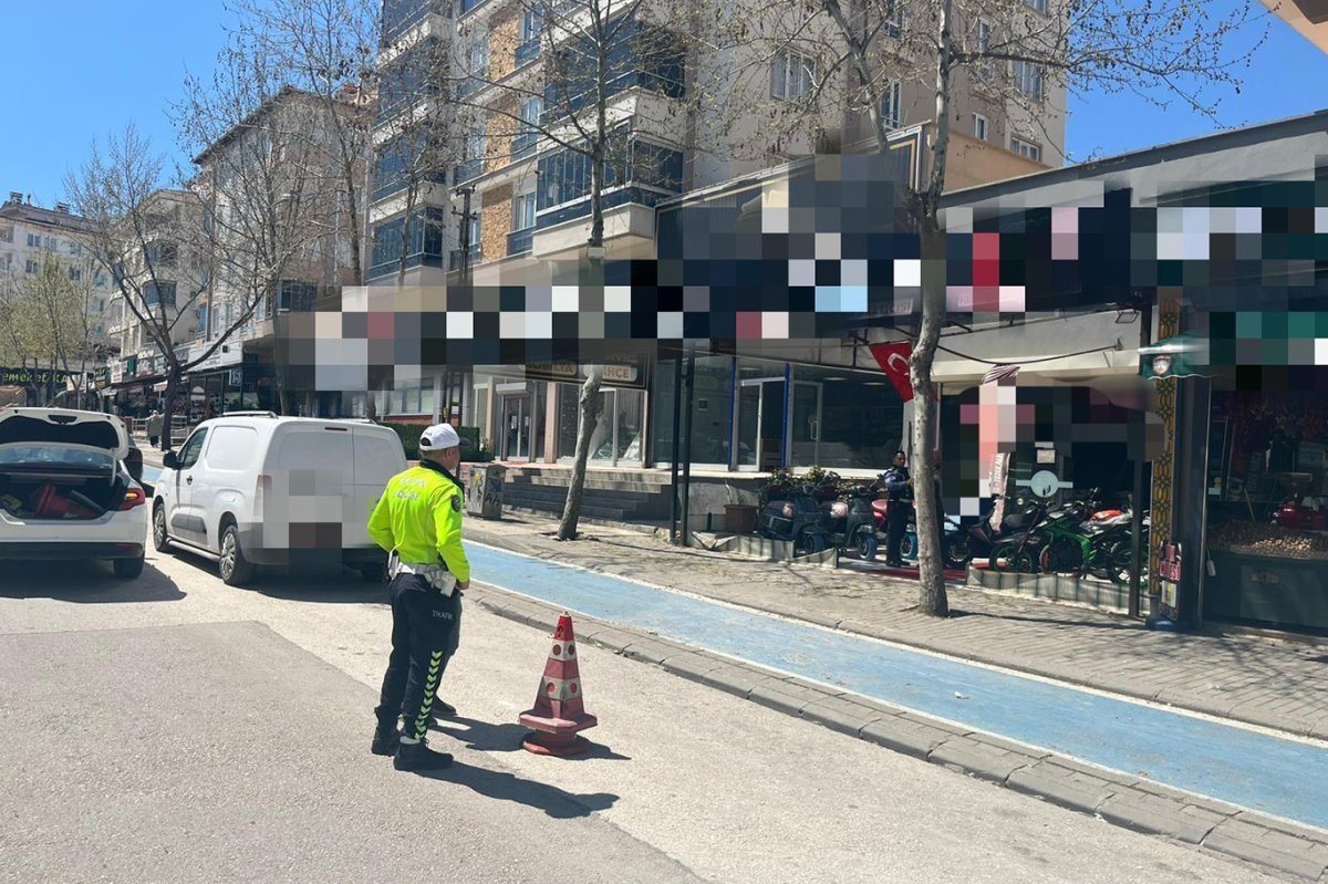 Gaziantep'te yaya ve araç trafiğini engelleyen materyaller kaldırıldı