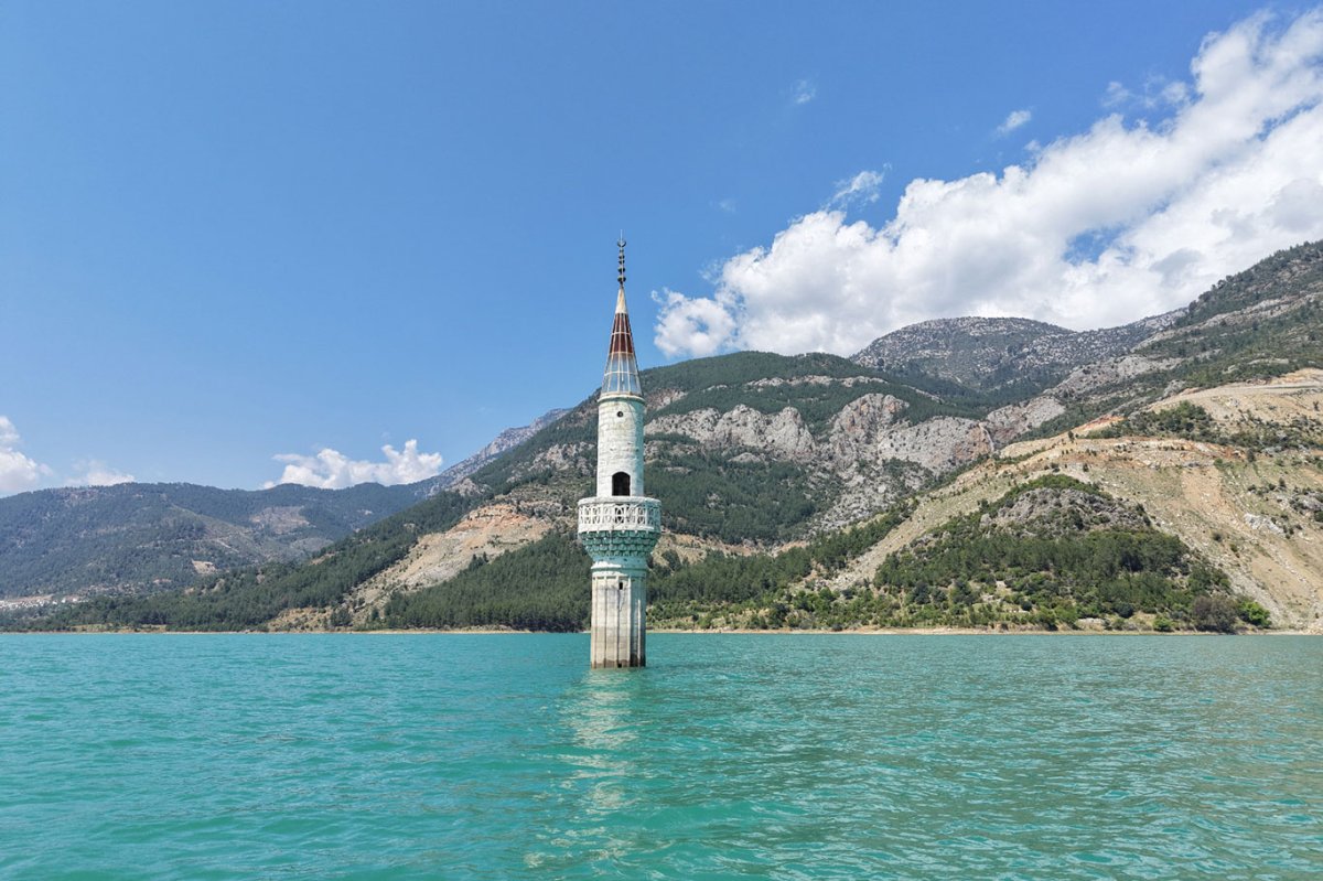 Sular altında kalan geçmişin son tanığı: Minare