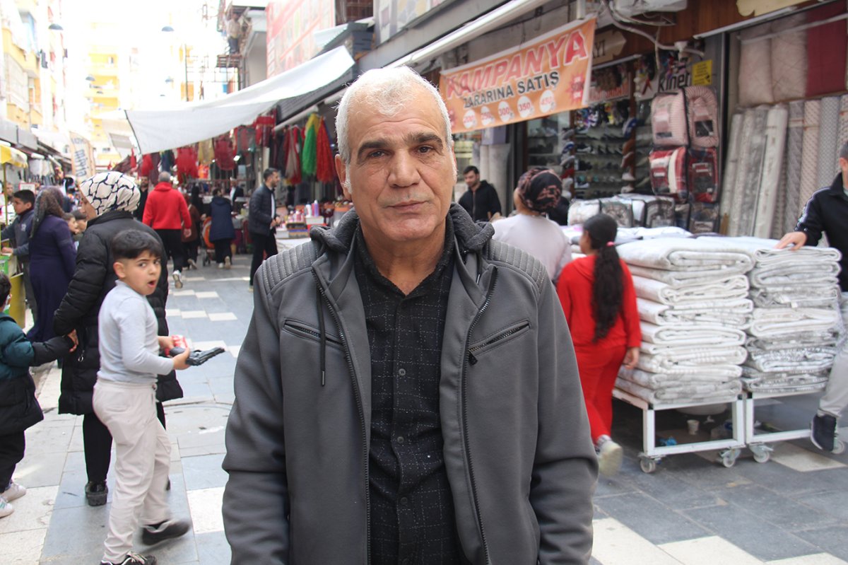 Diyarbakır esnafından belediyeye tepki: Vergi veriyoruz, hizmet alamıyoruz