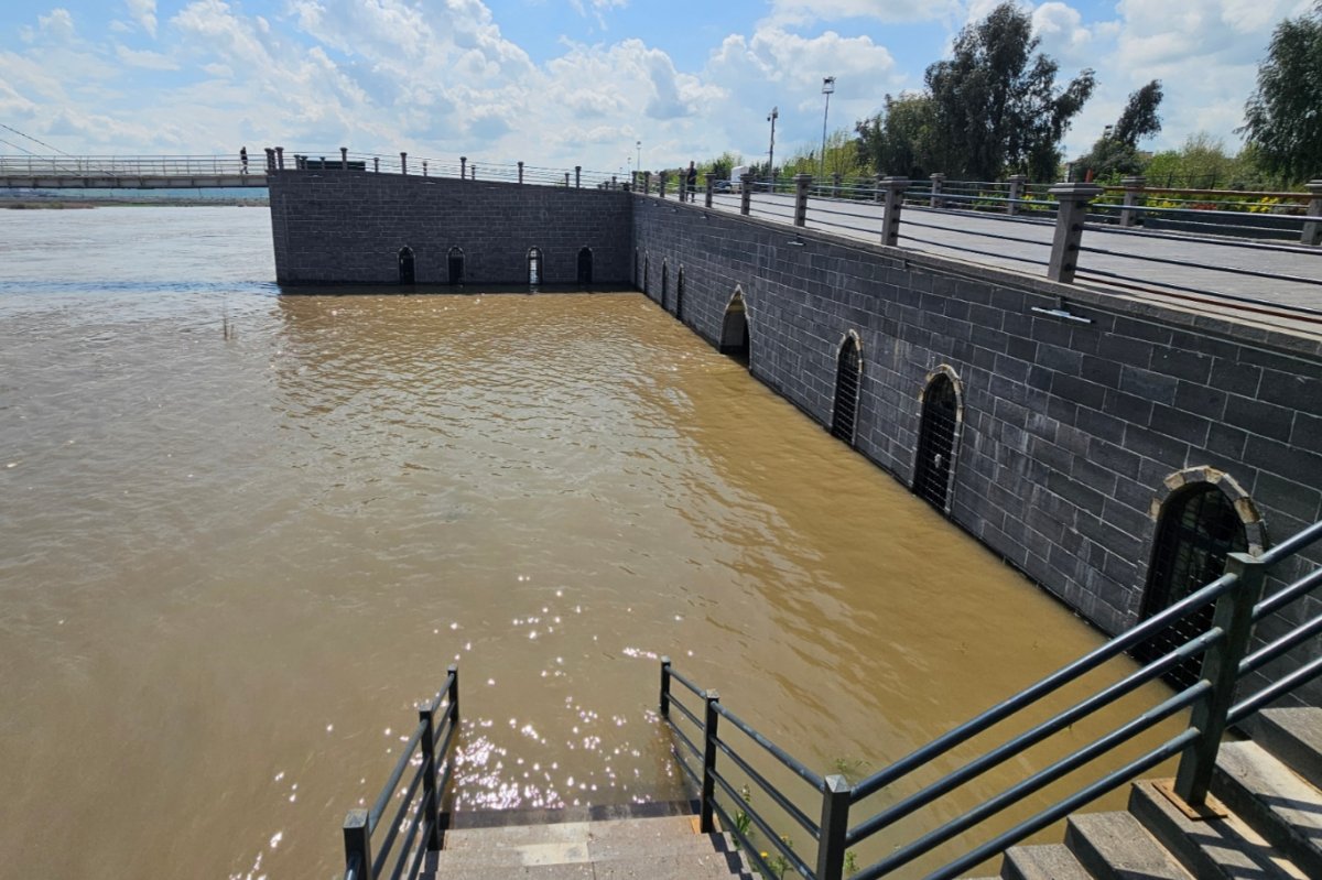 Ilısu Barajı'nda kapaklar açıldı: Cizre'de su seviyesi yükseldi
