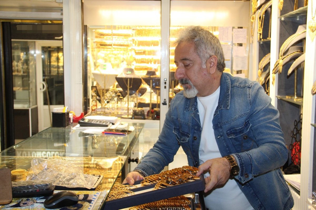 Altın piyasasında savaş etkisi: Kuyumculardan "temkinlilik" uyarısı