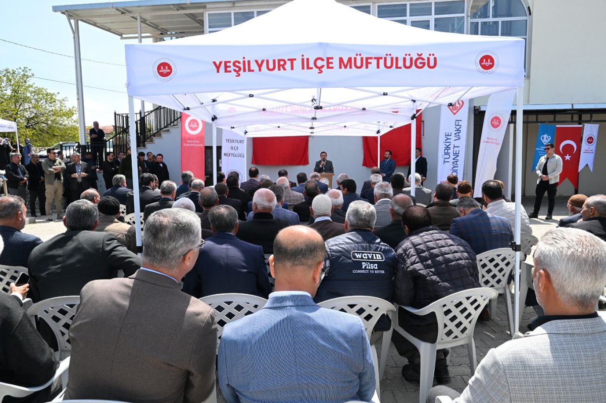 Malatya'da Yaka Gökyüzü Camii ibadete açıldı