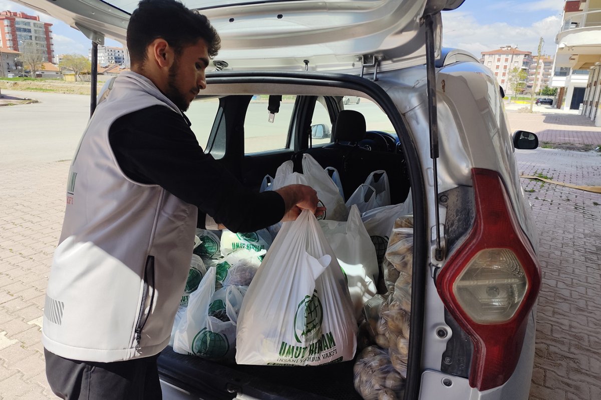 Konya Umut Kervanı’ndan ihtiyaç sahiplerine aylık yardım