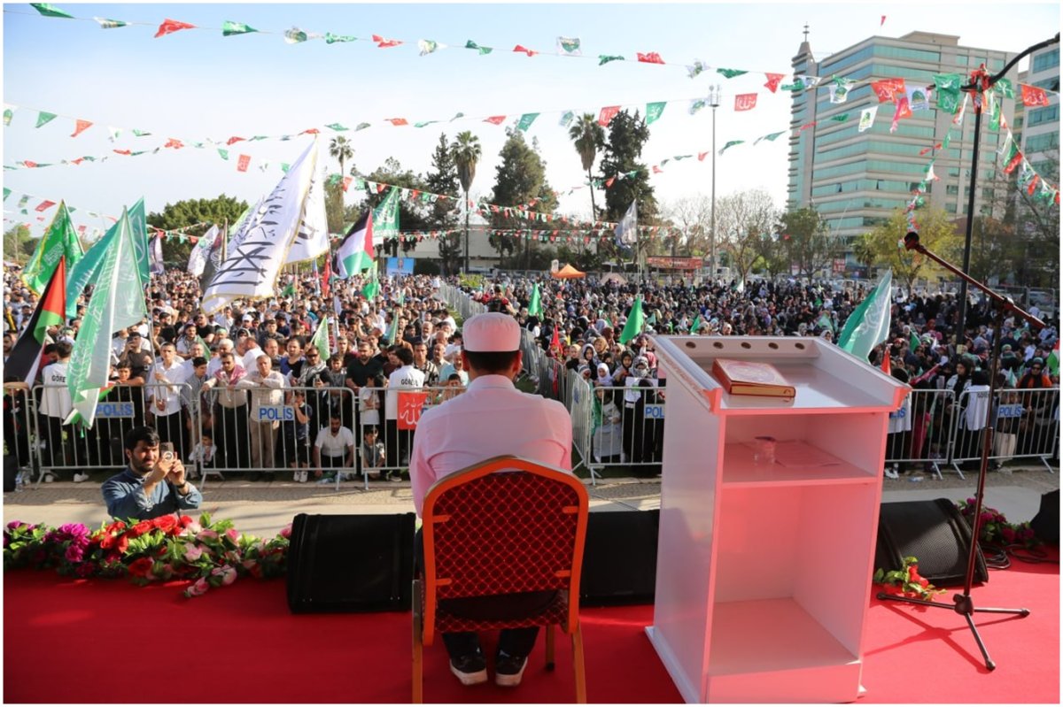 Mevlid-i Nebi mitingi Adana'da yoğun bir katılımla başladı