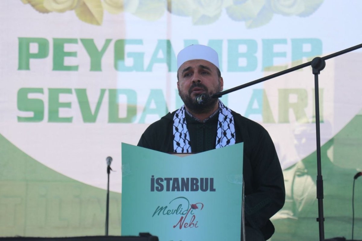 Mevlid-i Nebi mitingi İstanbul'da yoğun bir katılımla başladı