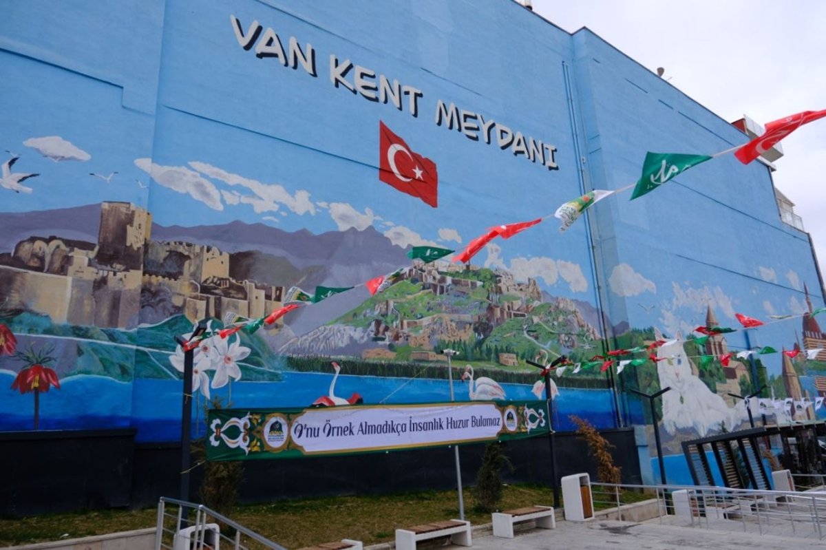 Van Mevlid-i Nebi mitingi başladı