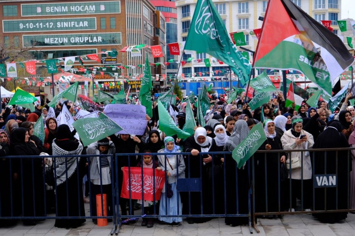 Van Mevlid-i Nebi mitingi başladı