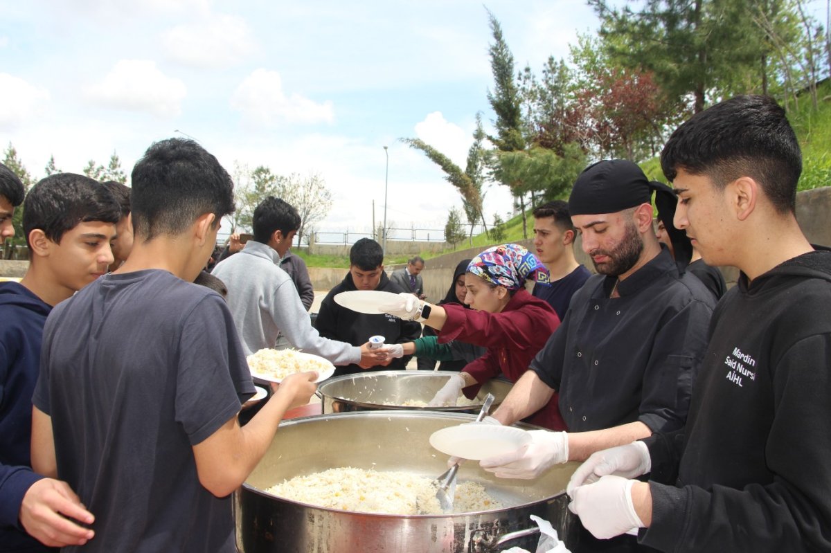 İmam Hatip öğrencileri: Ahlaklı bir nesil için Hazreti Muhammed Aleyhisselam'ı örnek almak lazım