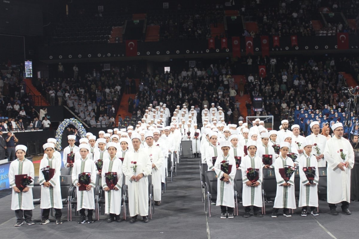 Mersin’de Kur’an hafızları mezun oldu