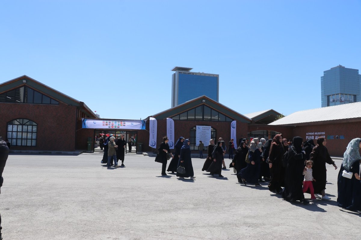 İslam Ülkeleri ve Müslüman Topluluklar Zirvesi Ankara’da başladı