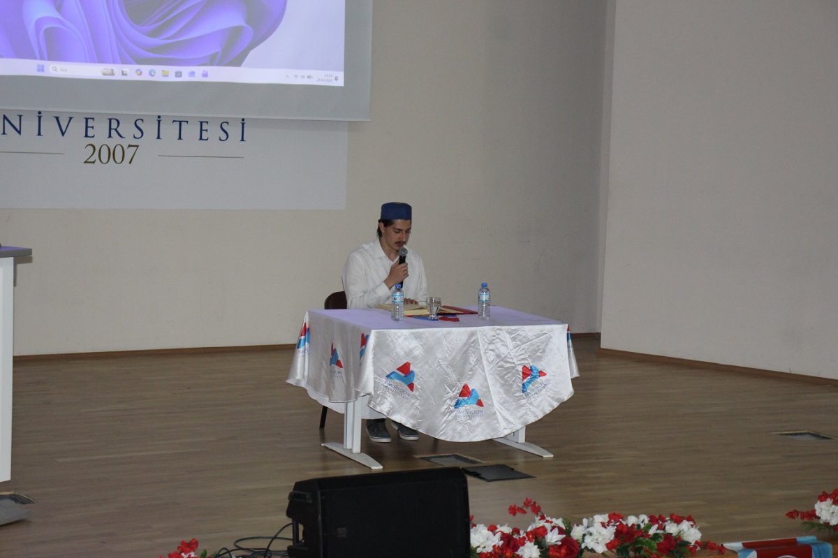 AİÇÜ’de "Matematiğin Dilinde Yaratıcının İzleri" konferansı gerçekleştirildi