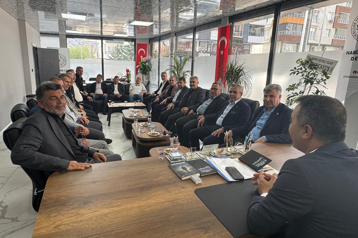 Belediye Başkanı Özhan'dan Habizbinililer Derneği'ne ziyaret