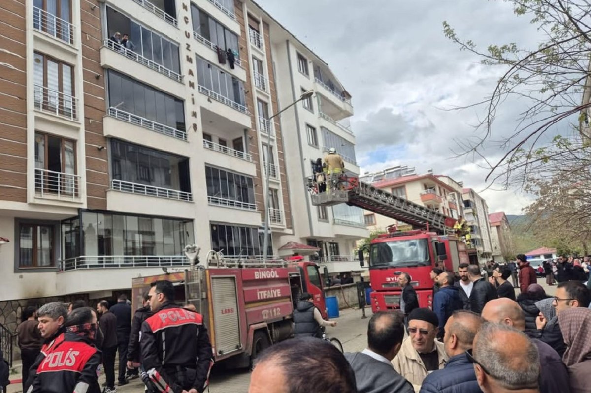 Bingöl’de korkutan ev yangını: 8 yaralı