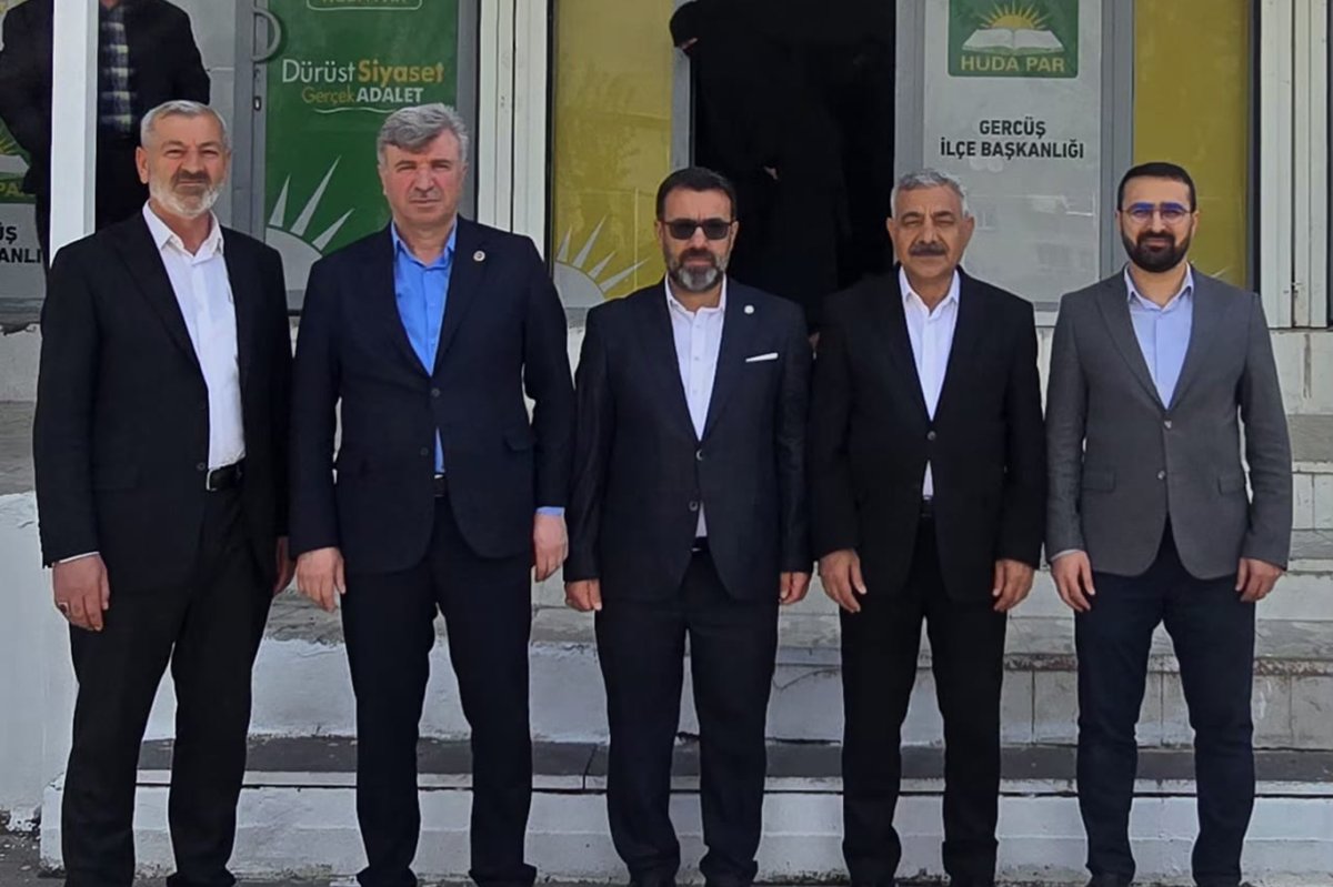 Kayapınar Belediye Başkanı Özhan, HÜDA PAR Gercüş İlçe Kongresi'ne katıldı
