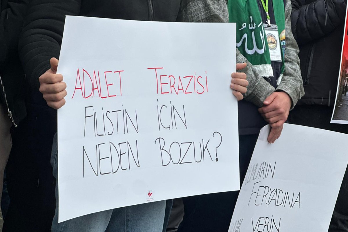 Çukurova Üniversitesi öğrencilerinden Gazze ve Sumud Filosu'na destek