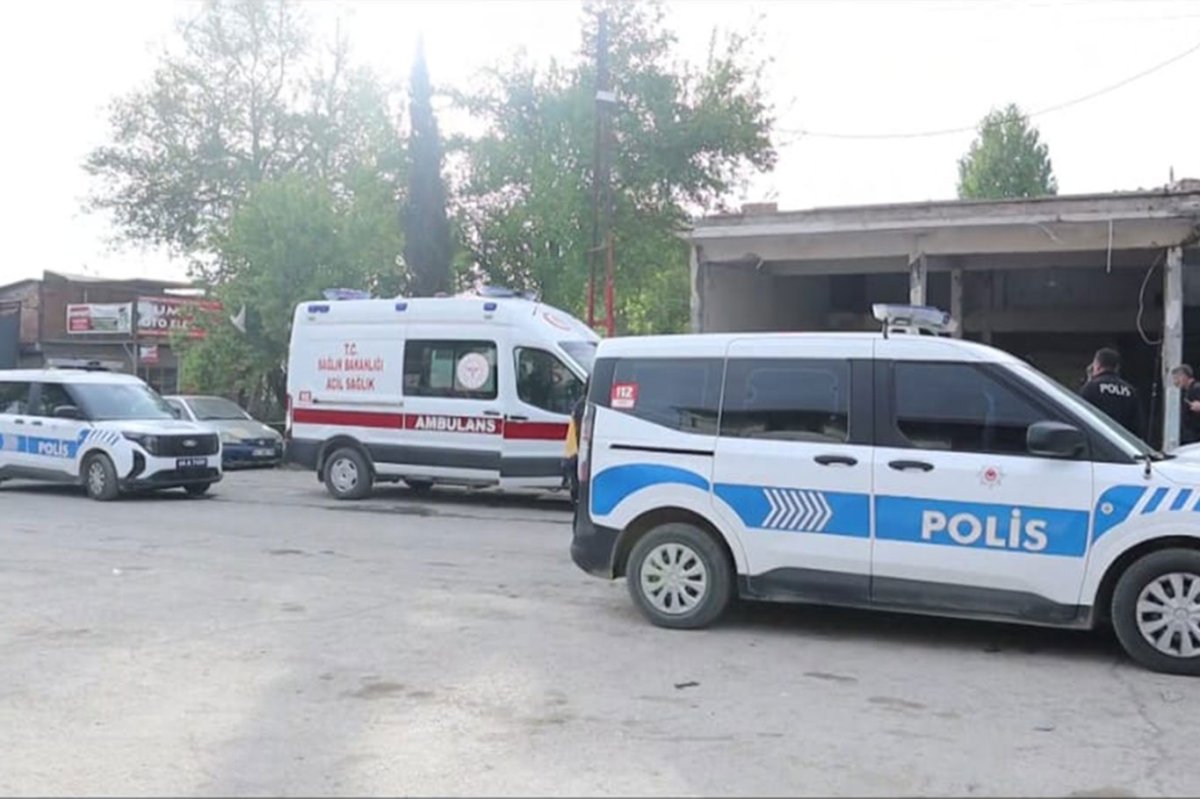 Malatya'da elektrik direğinden düşen şahıs hayatını kaybetti