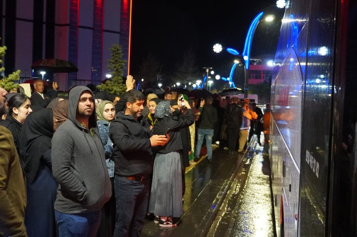 Bingöl'de hacı adayları dualarla uğurlandı
