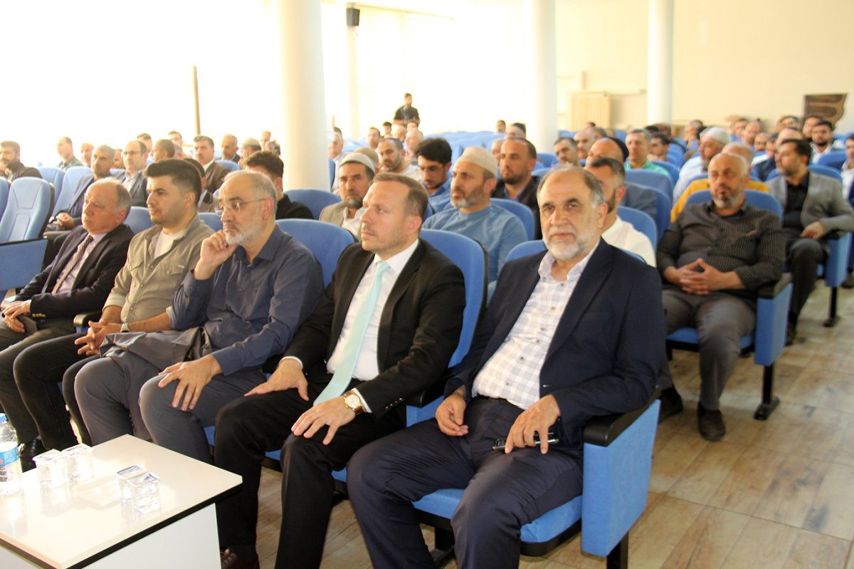 Diyarbakır’da "Eğitim ve Maneviyat" Paneli Gerçekleştirildi