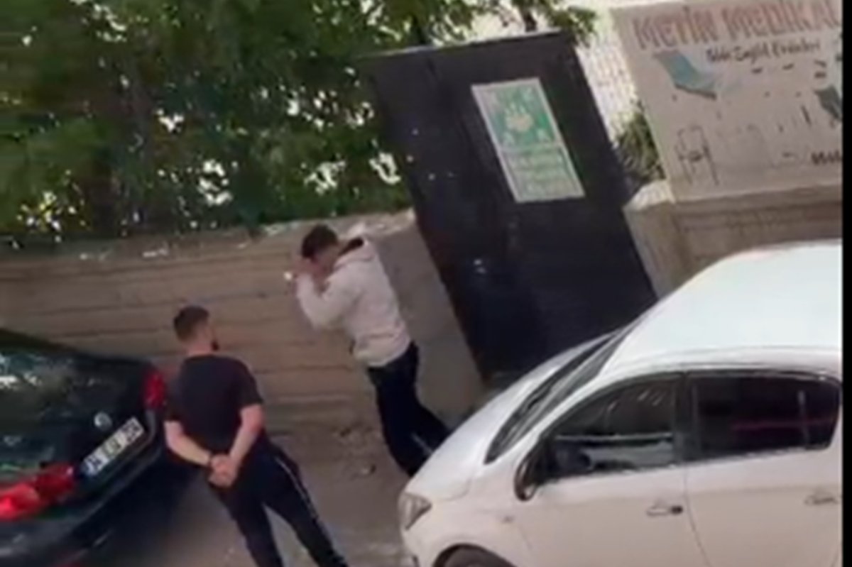 Okul önlerinde tepki çeken görüntüler