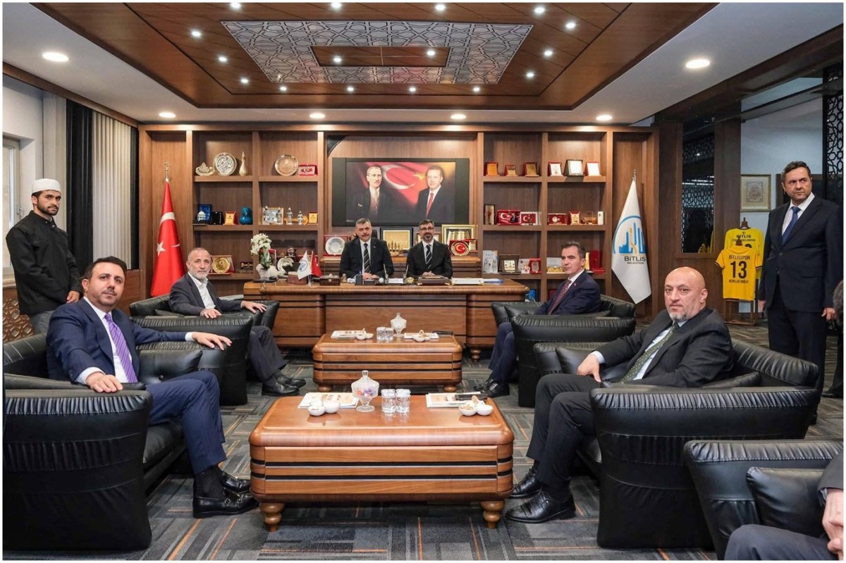 Bakan Çiftçi Bitlis'te temaslarda bulundu