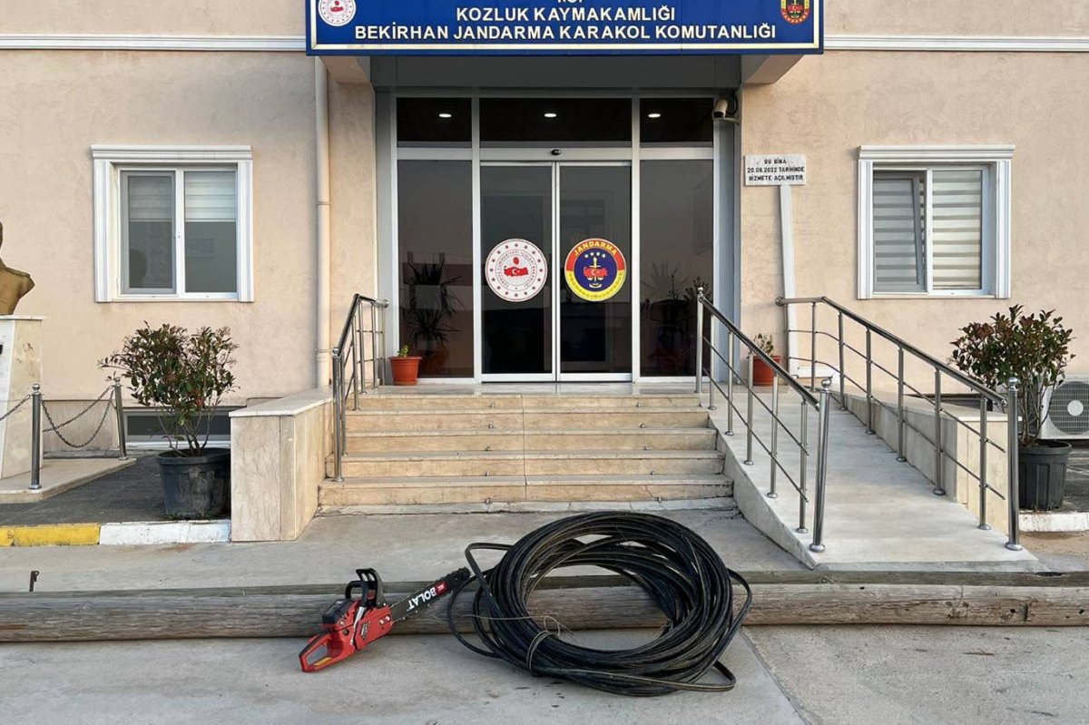 Haberleşme kablolarını çalmaya çalışan 3 şüpheli suçüstü yakalandı