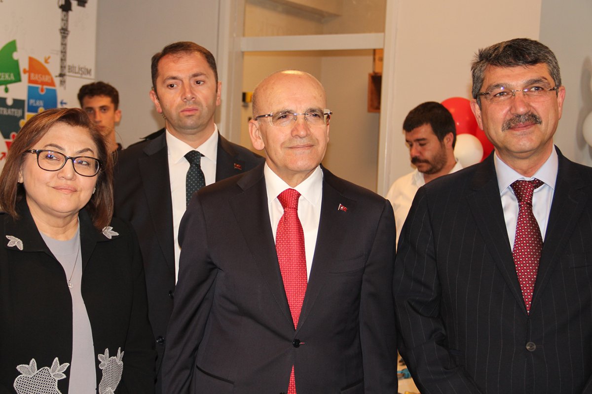 Bakan Şimşek: Yapay zekâ ekonomide muazzam bir potansiyele sahiptir