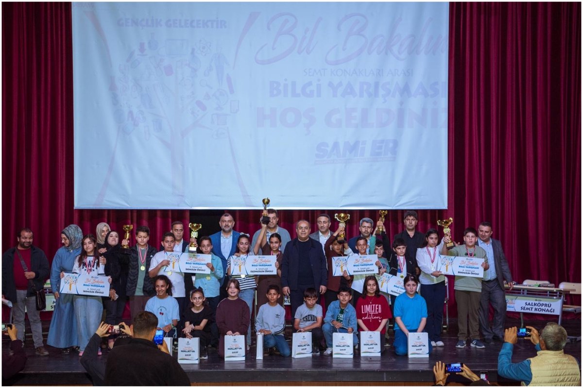 Bilgi yarışmasında dereceye giren öğrenciler ödüllendirildi
