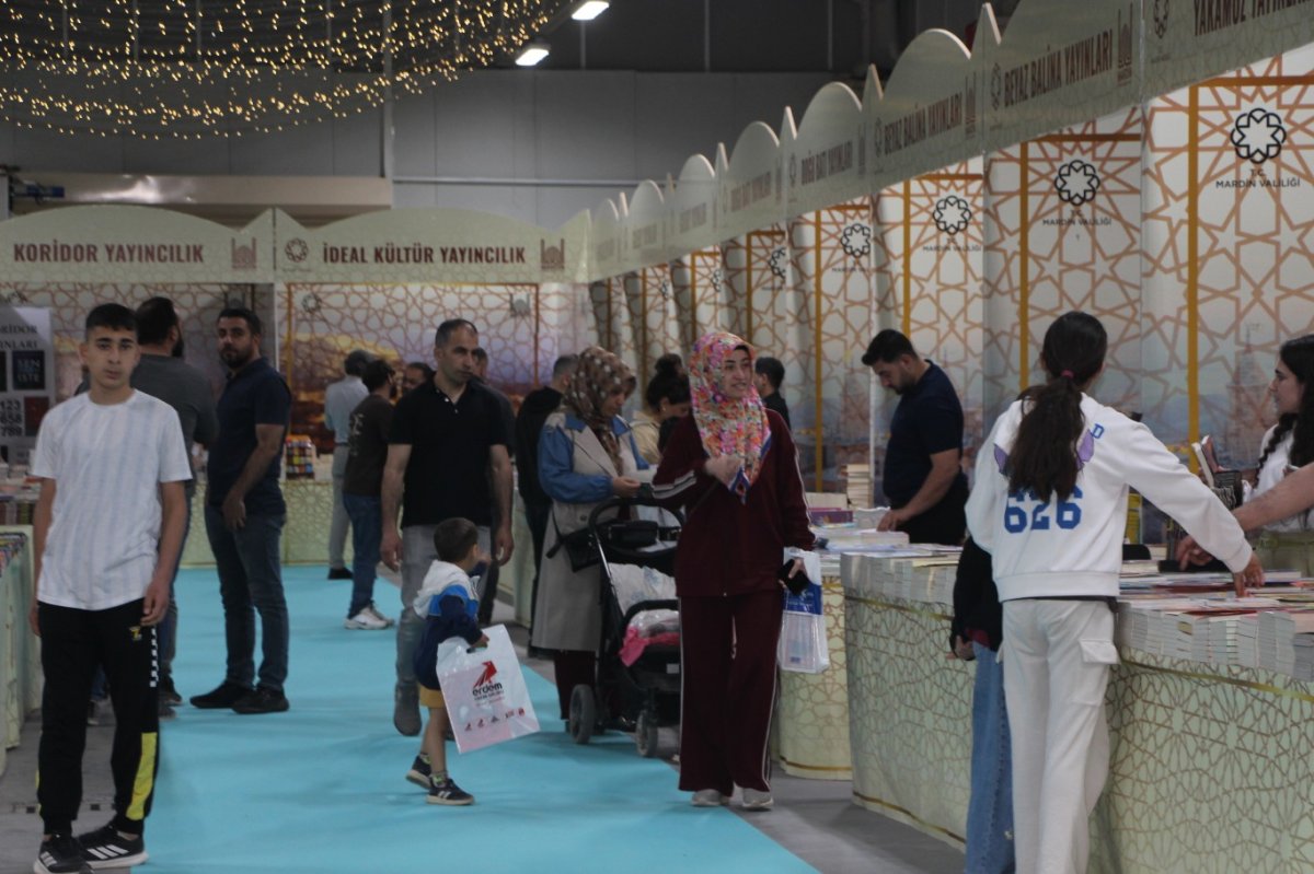 Mardin’de 3’üncü Kitap Fuarı yoğun ilgiyle açıldı