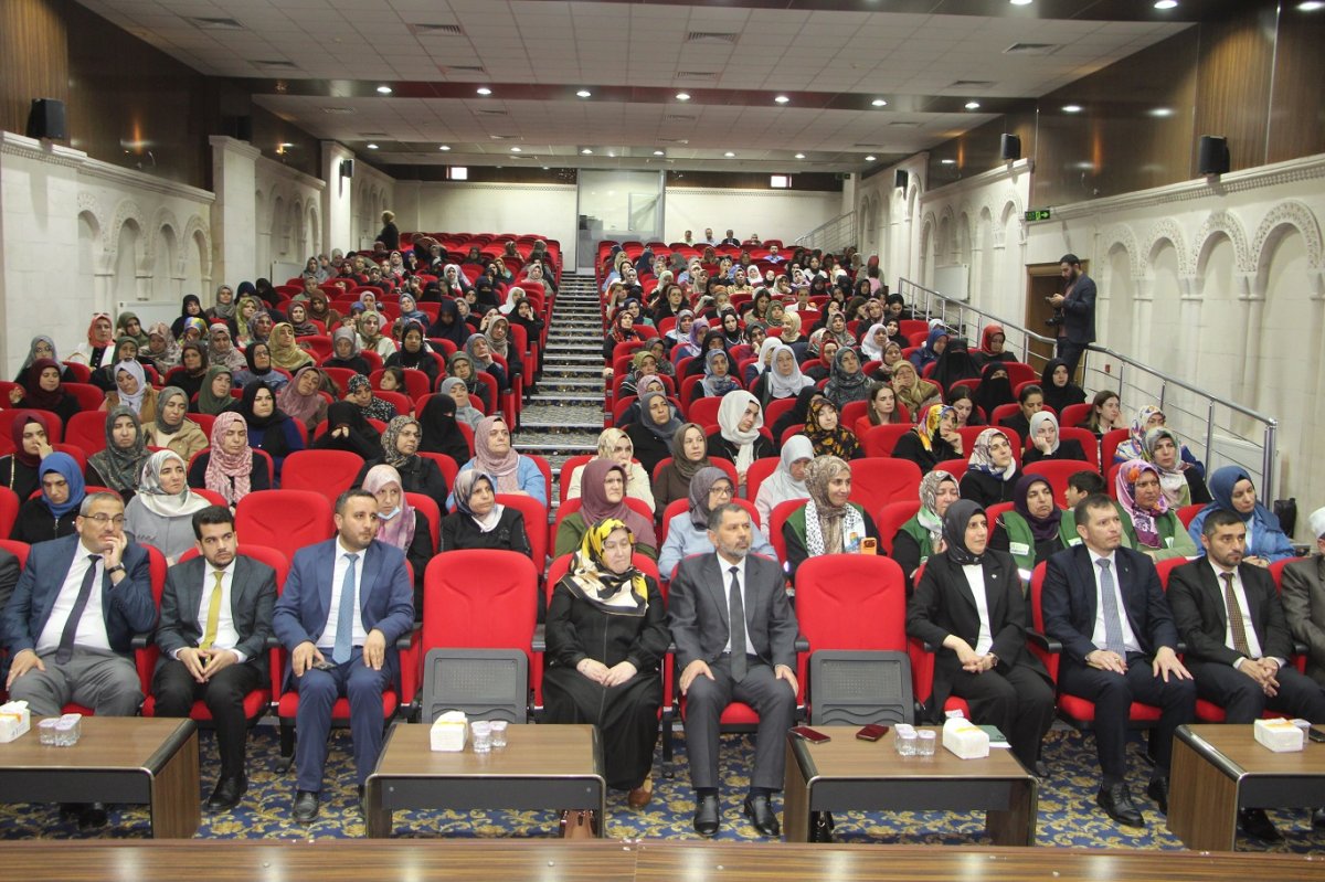 Akbulut: Filistin'deki asıl direnişin mimarı ve koruyucusu annedir