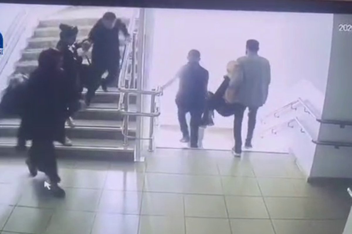 Malatya'daki depremde öğretmenlerden takdir toplayan hareket