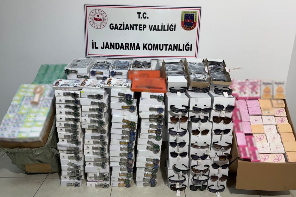 Gaziantep'te gümrük kaçağı elektronik ürünlere el konuldu