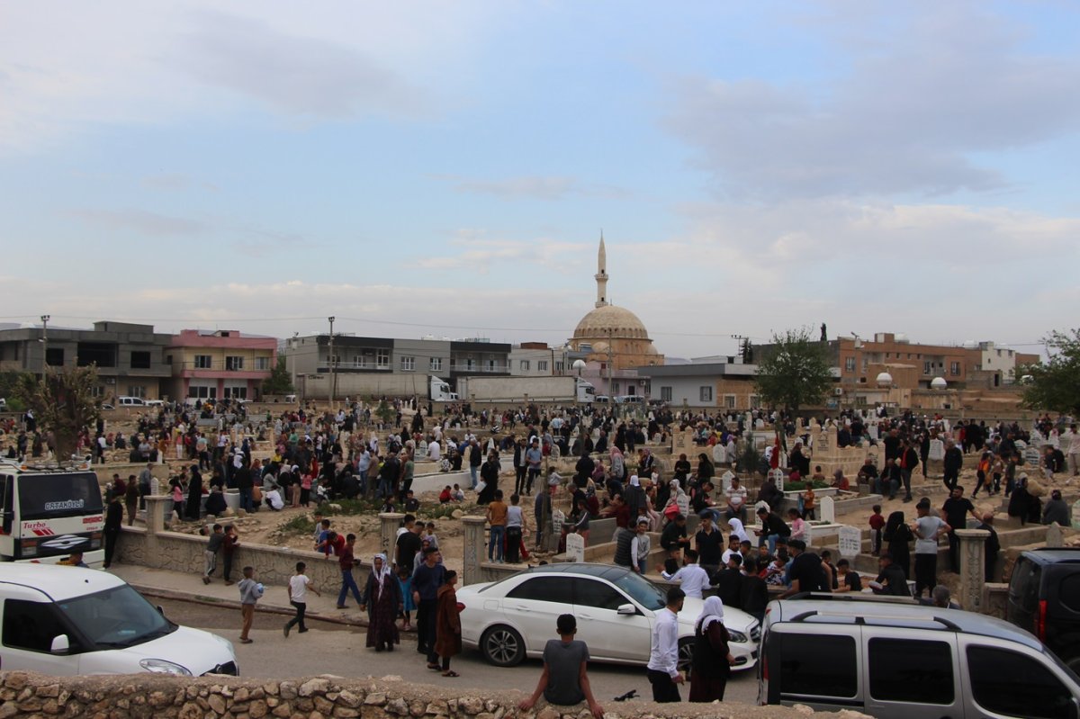 Mardin’de bayram namazı dualarla eda edildi