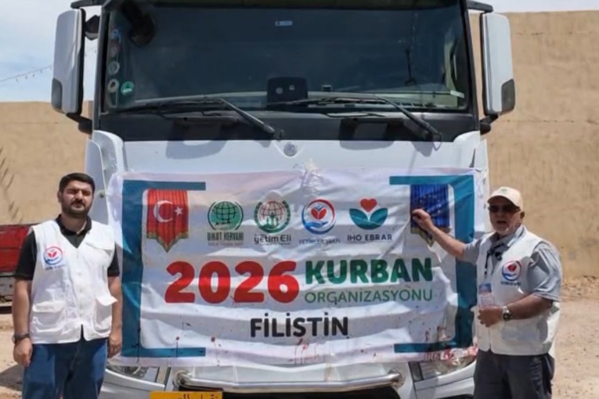 Filistin için kesilen kurban etleri Mısır'dan Gazze'ye doğru yola çıktı