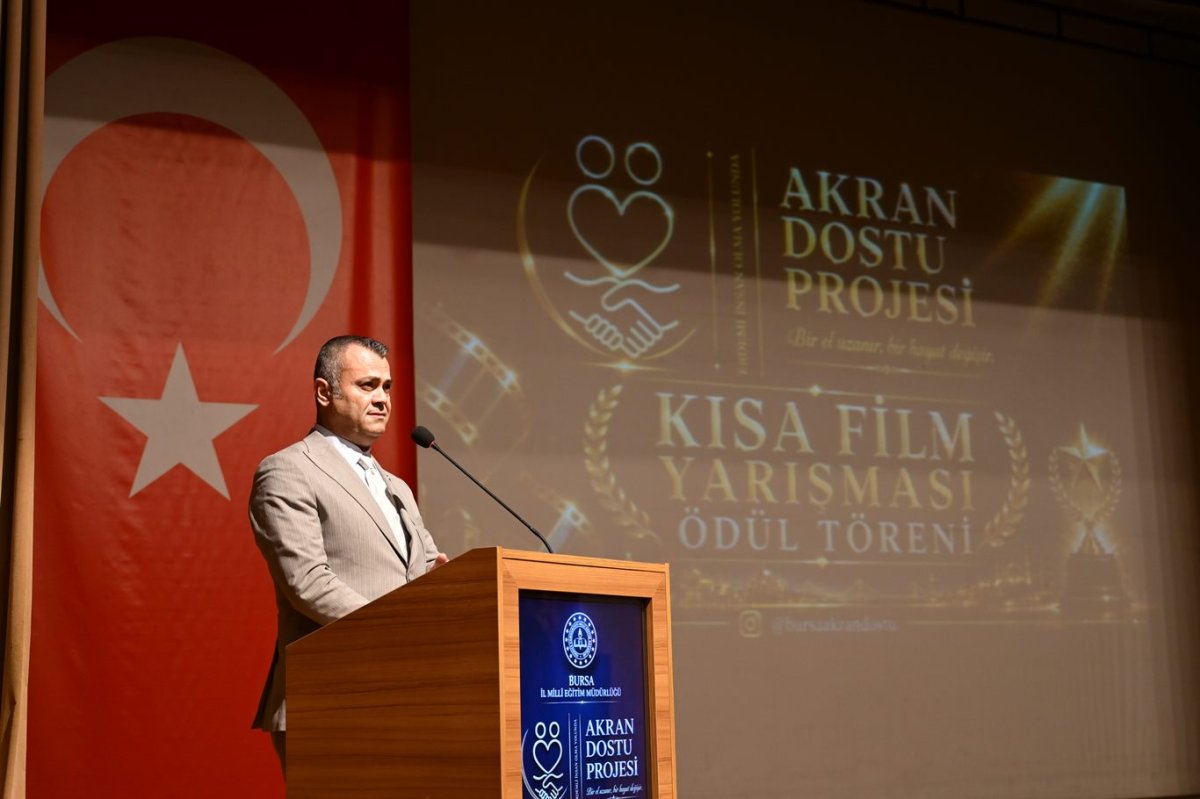 Bursa'da "erdemli insan olma yolunda akran dostluğu" programı düzenlendi