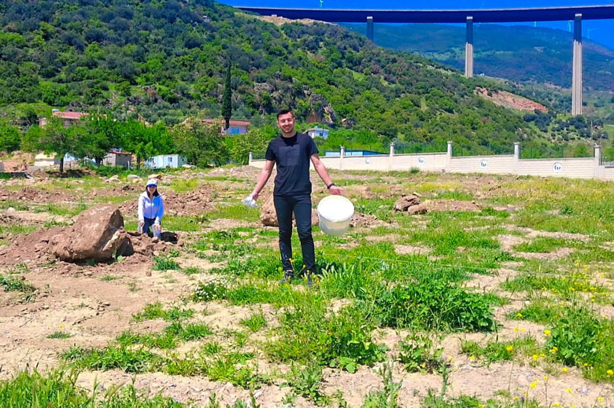 Gaziantep'te bin zeytin fidanı toprakla buluşturuldu
