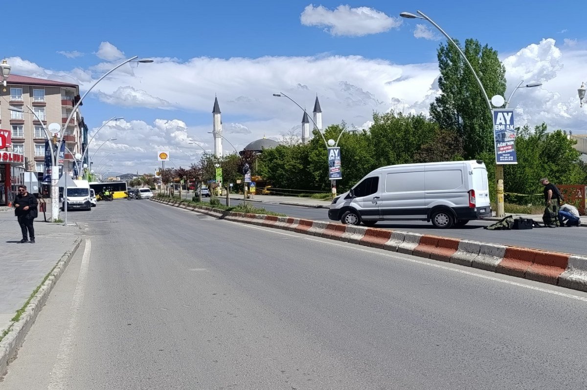 Ağrı'da şüpheli çantadan elbise çıktı!