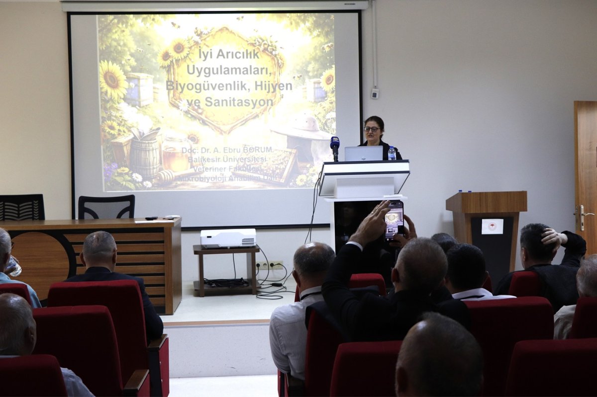 Arı sağlığı için Ankara’da çalıştay: İklim değişikliği ve hastalık riskleri masaya yatırıldı