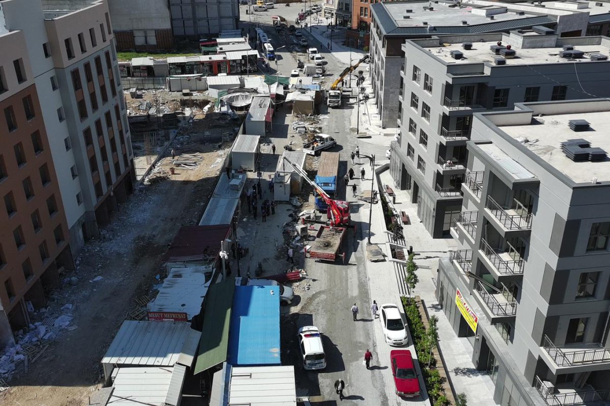 Malatya Akpınar'da konteynerler kaldırılıyor