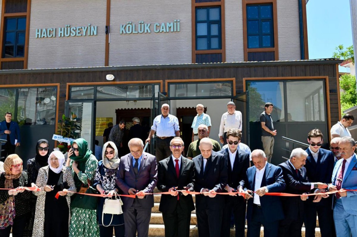 Hacı Hüseyin Kölük Camii dualarla ibadete açıldı