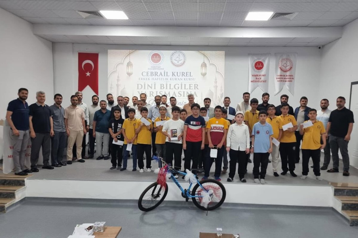 Hafızlık kursunda dini bilgiler yarışması heyecanı