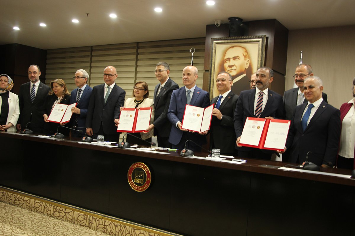 YÖK Başkanı Özvar: Üniversite-sektör iş birliğini yapısal bir zorunluluk olarak görüyoruz
