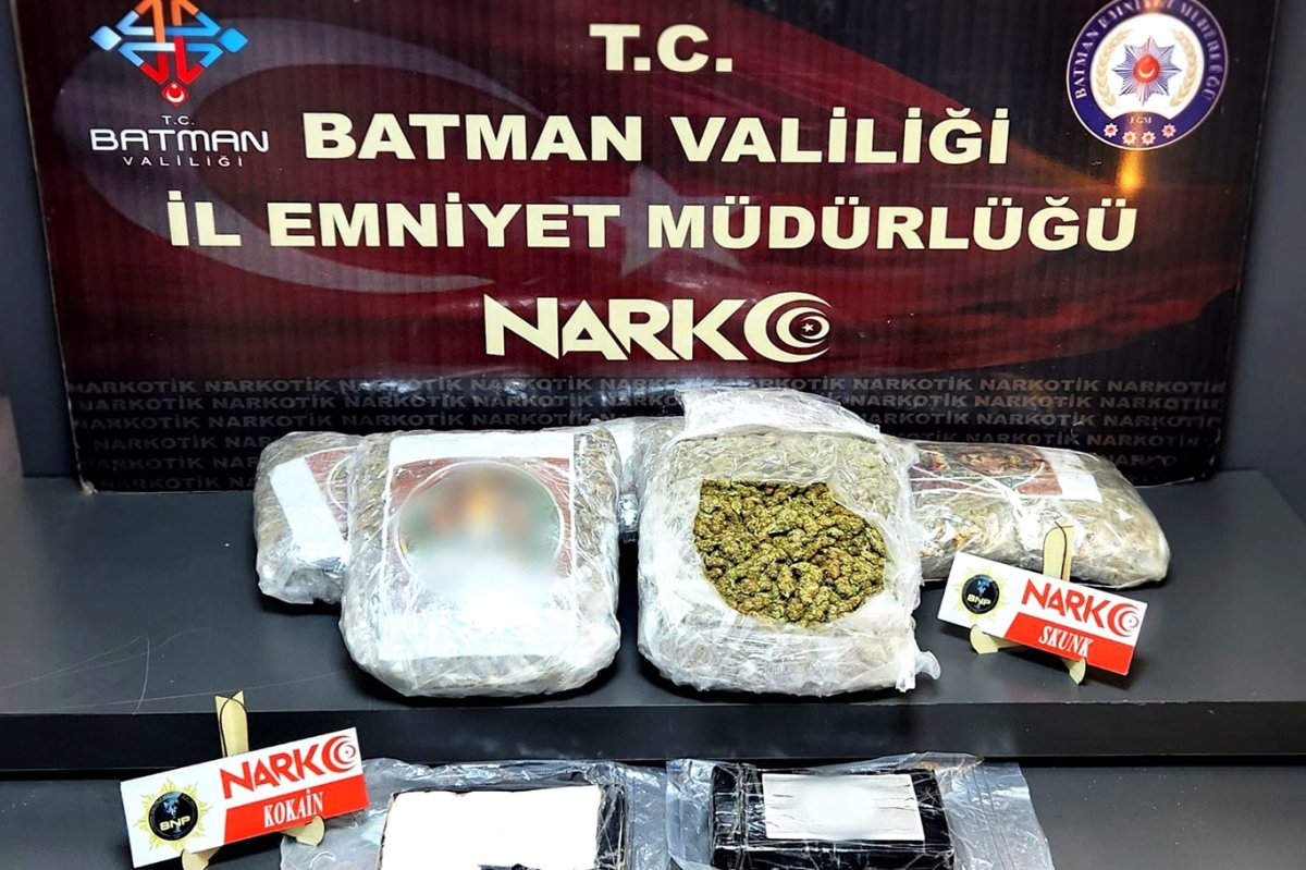 Batman'da tır dorsesinde 13 kilo uyuşturucu ele geçirildi
