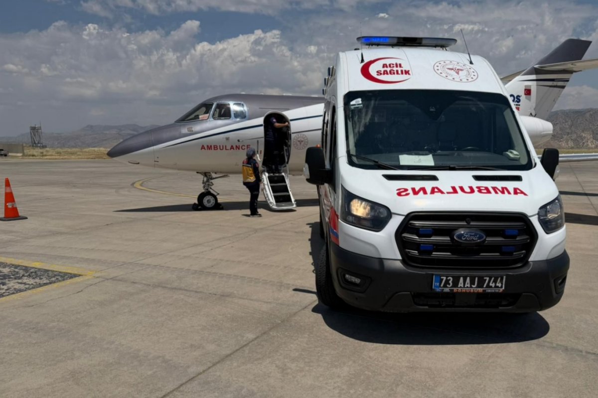 Şırnak'ta 1 günlük bebek ambulans uçakla İstanbul’a sevk edildi