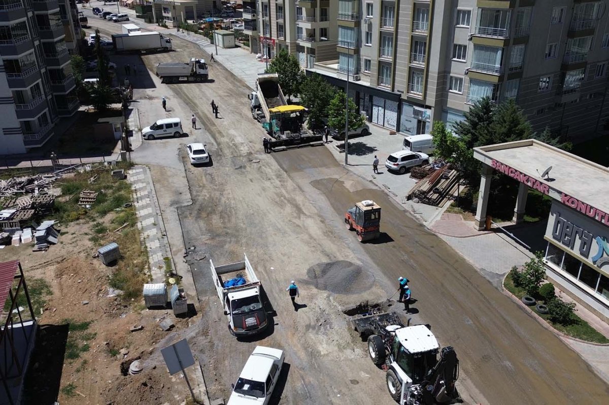 Battalgazi Belediyesi asfalt çalışmalarını sürdürüyor
